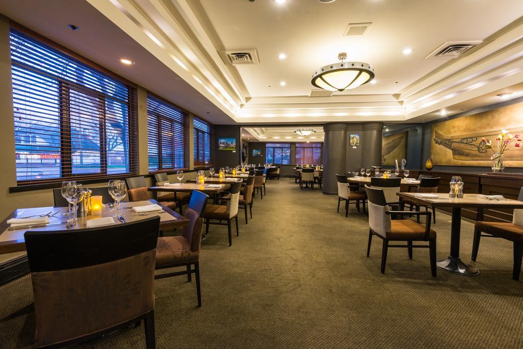 Harbour Towers Hotel & Suites Victoria Ngoại thất bức ảnh