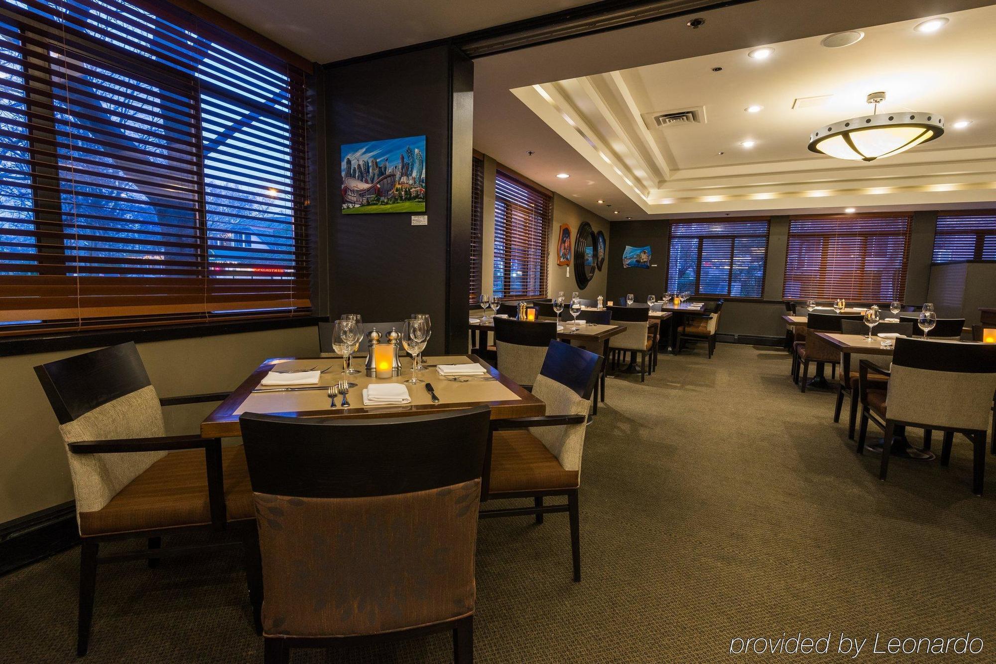 Harbour Towers Hotel & Suites Victoria Ngoại thất bức ảnh
