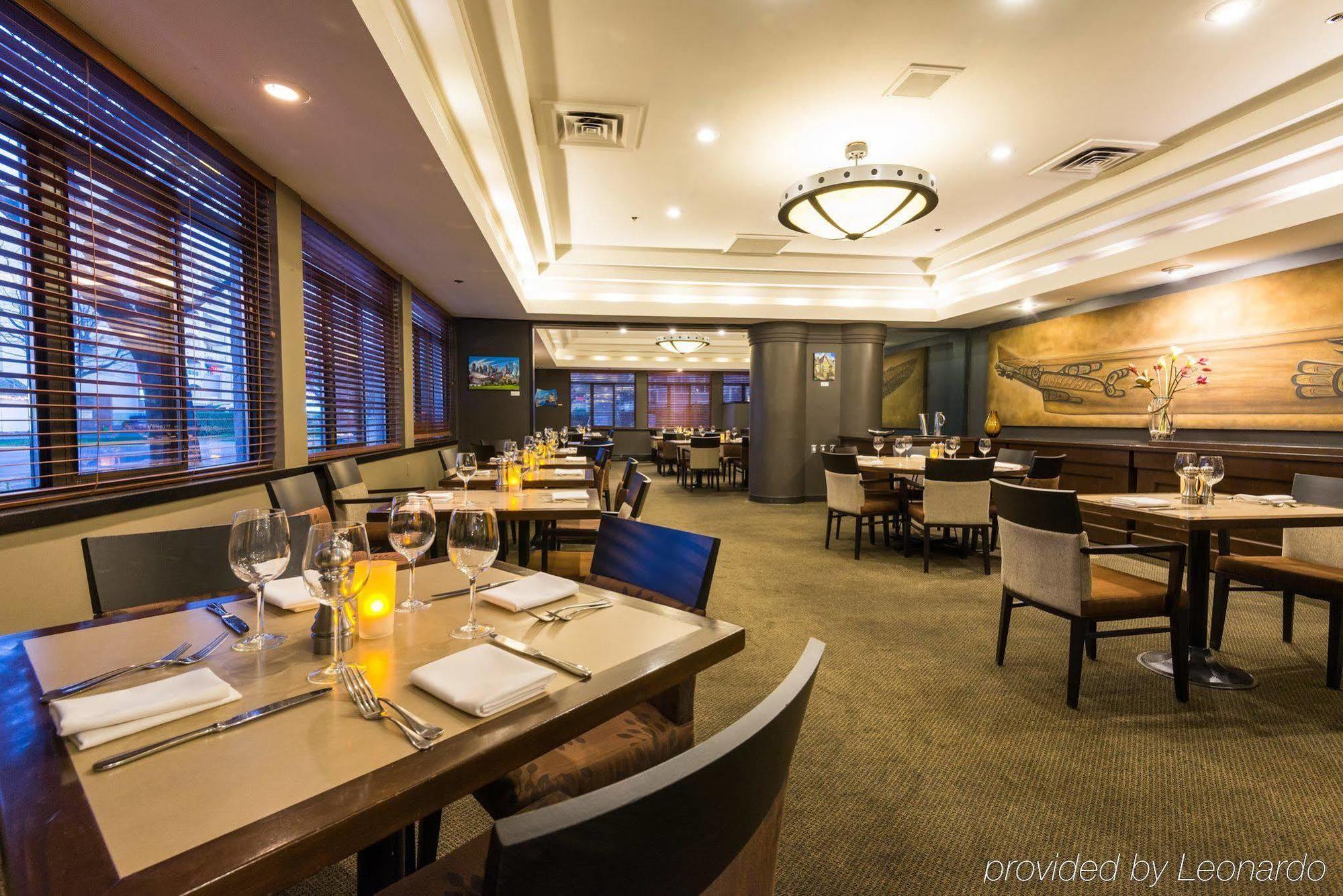 Harbour Towers Hotel & Suites Victoria Ngoại thất bức ảnh