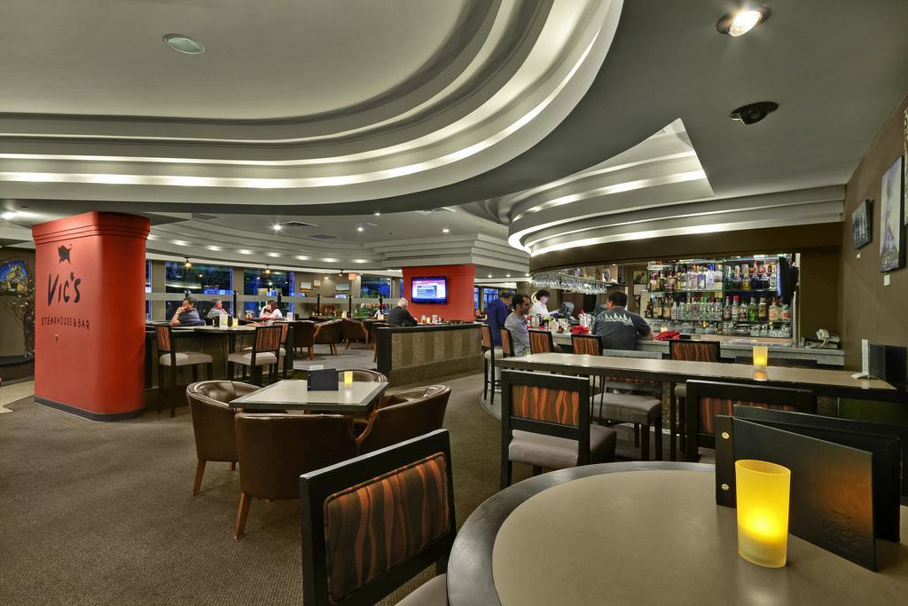 Harbour Towers Hotel & Suites Victoria Ngoại thất bức ảnh