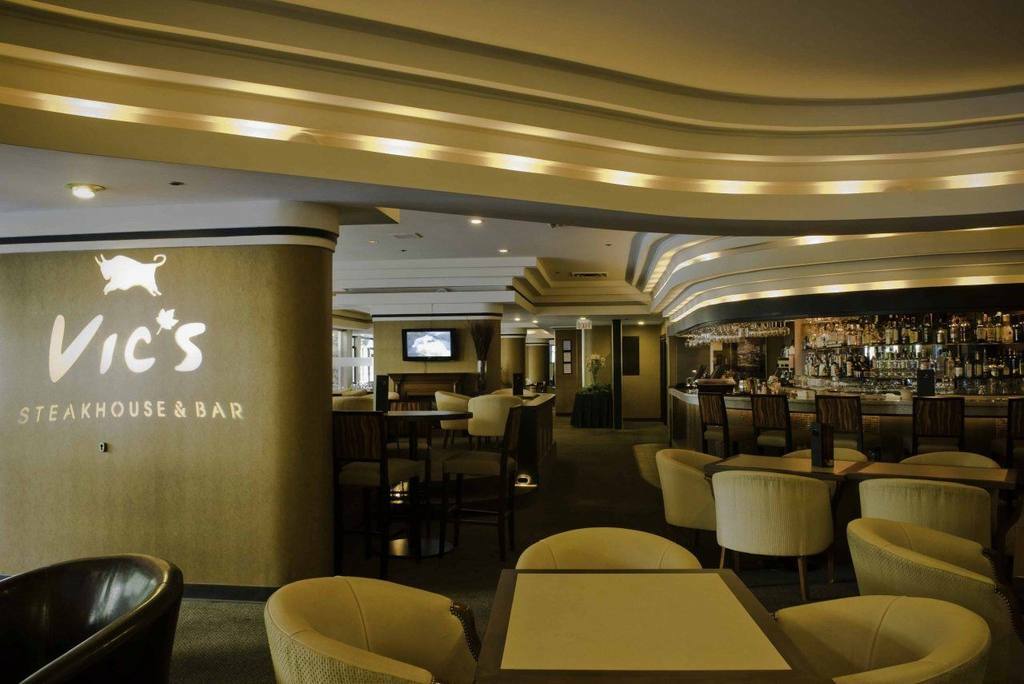 Harbour Towers Hotel & Suites Victoria Ngoại thất bức ảnh