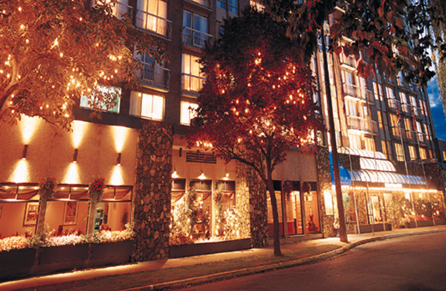 Harbour Towers Hotel & Suites Victoria Ngoại thất bức ảnh
